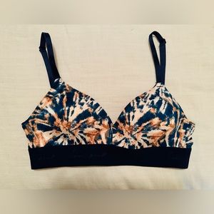 Victoria’s Secret PINK wireless bra
